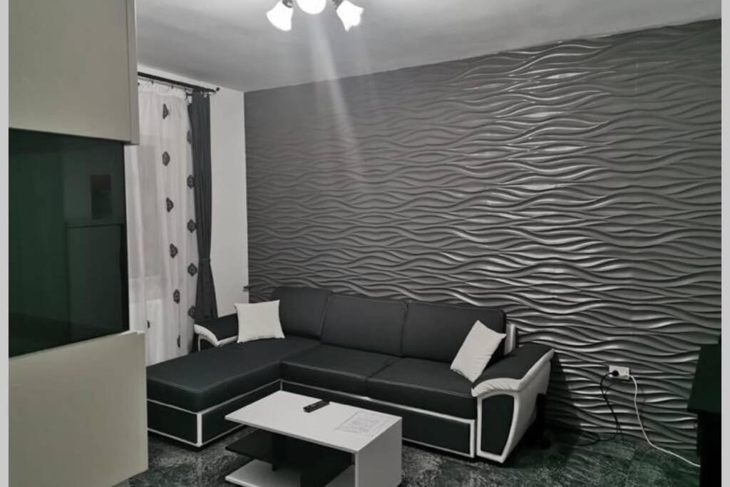 Appartamento Cozy Flat Piteşti Esterno foto
